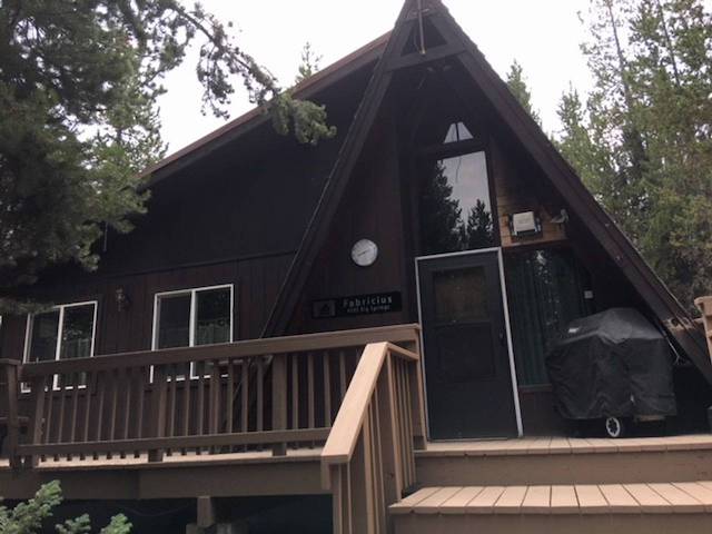 10 Dreamy AirBnbs Near National Parks | InStyleRooms.com/Blog