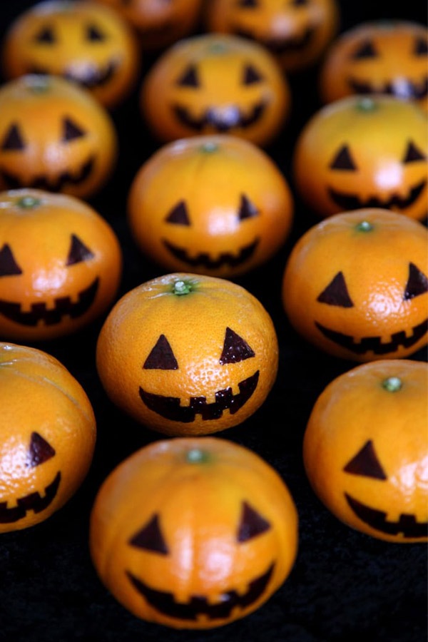 Yes, please. Nom. Nom. 20 of the Best Halloween Treats on Pinterest | Cartageous.com/Blog