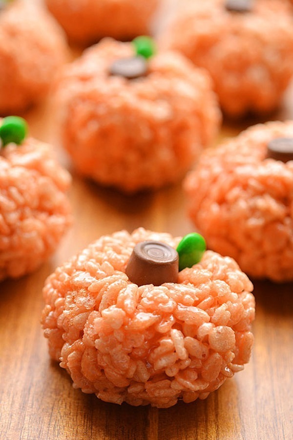 Yes, please. Nom. Nom. 20 of the Best Halloween Treats on Pinterest | Cartageous.com/Blog